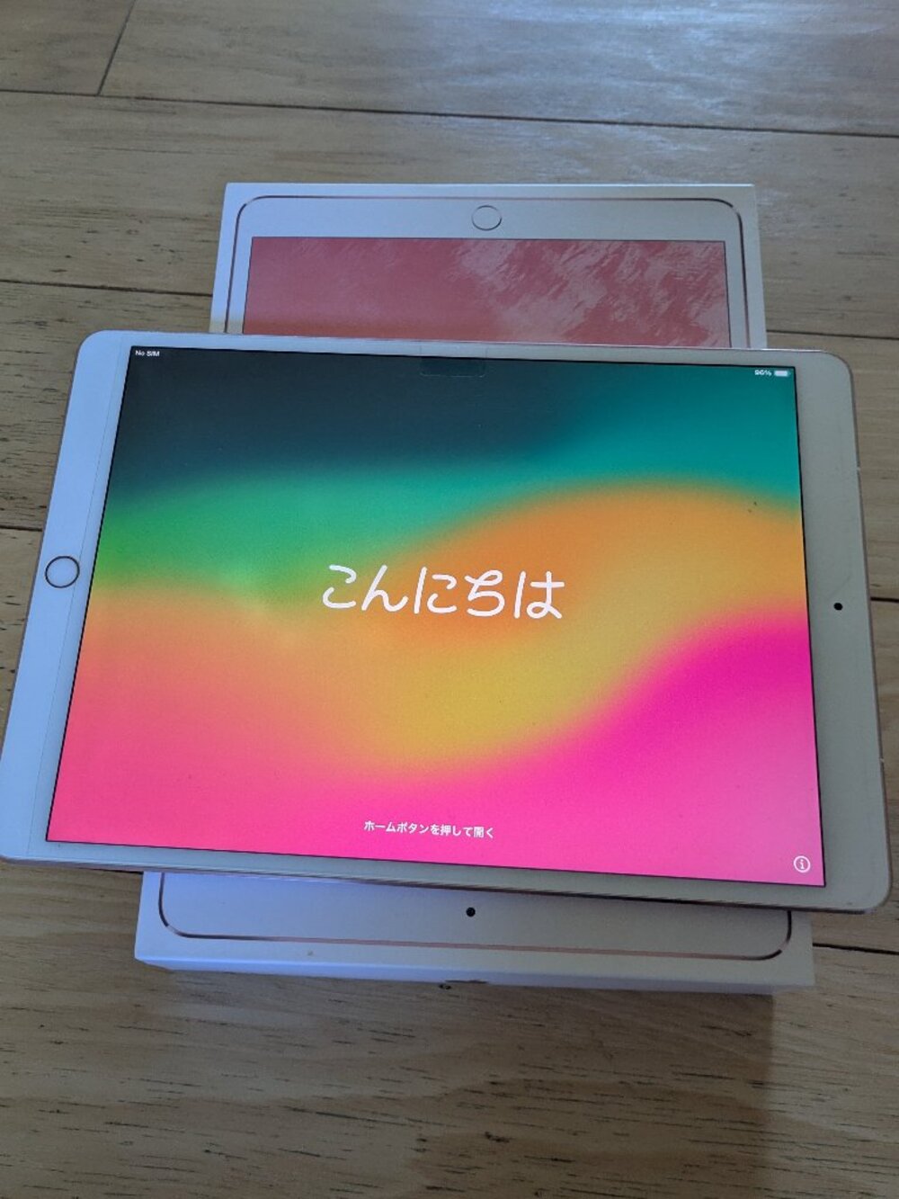 Apple IPad Pro 10.5, 256 GB wifi + cellular with Logitech keyboard folio